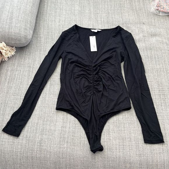 Steve Madden Tops - Steve Madden Ruched V-Neck Long Sleeve Black Size Medium